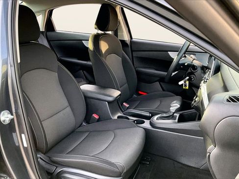 Used 2024 Kia Forte LXS image 21