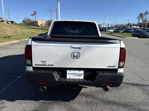 Used 2023 Honda Ridgeline RTL-E image 9