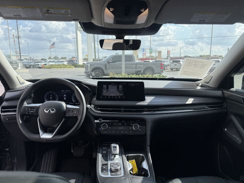 Certified 2025 INFINITI QX60 Luxe image 17