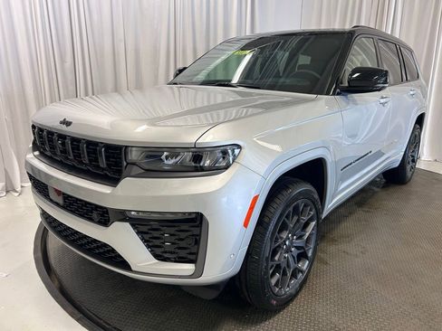 New 2026 Jeep Grand Cherokee L Summit AWD/4WD image 27