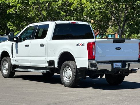 Used 2023 Ford F250 XLT AWD/4WD image 6
