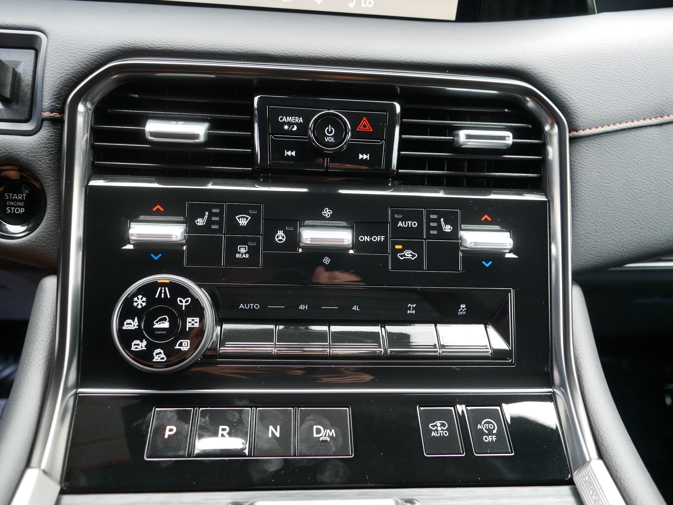Certified 2025 Nissan Armada PRO-4X AWD/4WD image 23