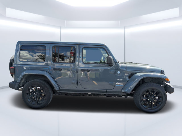 Used 2024 Jeep Wrangler Unlimited Sahara AWD/4WD image 2