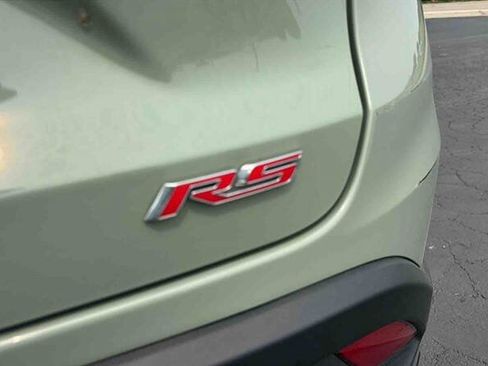 Used 2024 Chevrolet Trax RS FWD image 12