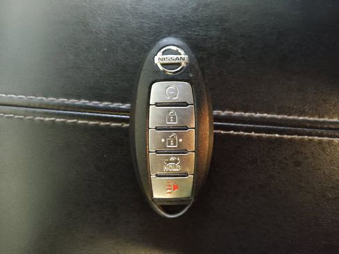 Used 2021 Nissan Altima 2.5 SV w/ SV Premium Package FWD image 32