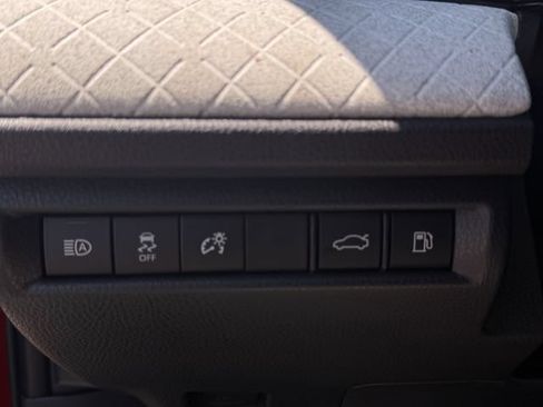 Used 2026 Toyota Camry XLE FWD image 16