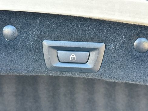 Used 2012 BMW 650i Convertible image 18