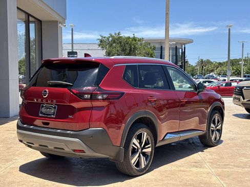 Used 2021 Nissan Rogue SL w/ Premium Package FWD image 3