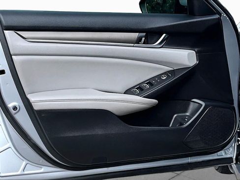 Used 2020 Honda Accord LX image 21