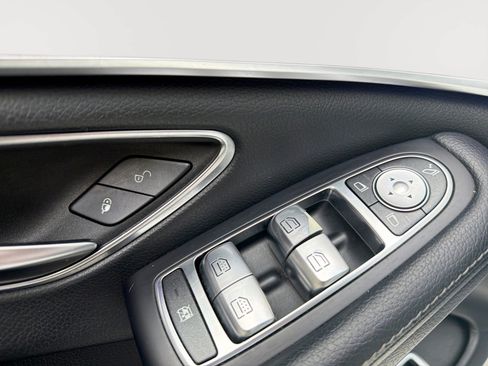 Used 2015 Mercedes-Benz S 550 4MATIC Sedan image 15