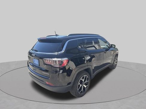Used 2025 Jeep Compass Limited AWD/4WD image 5
