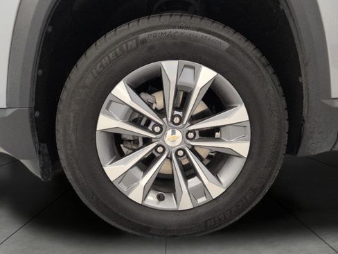 Used 2025 Chevrolet Equinox LT AWD/4WD image 4