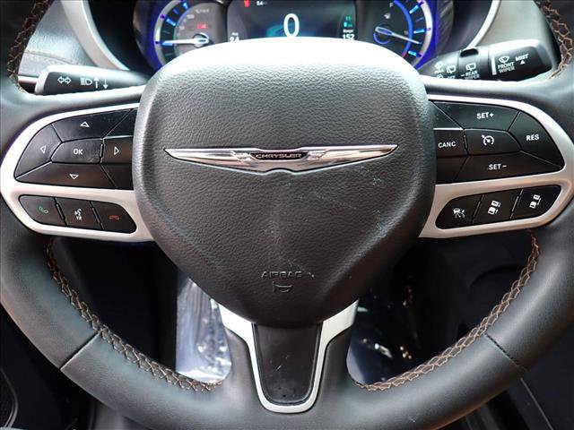 Used 2024 Chrysler Pacifica Pinnacle FWD image 21