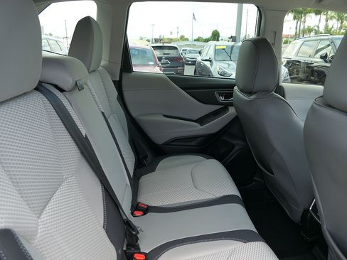 Used 2024 Subaru Forester Premium AWD/4WD image 25