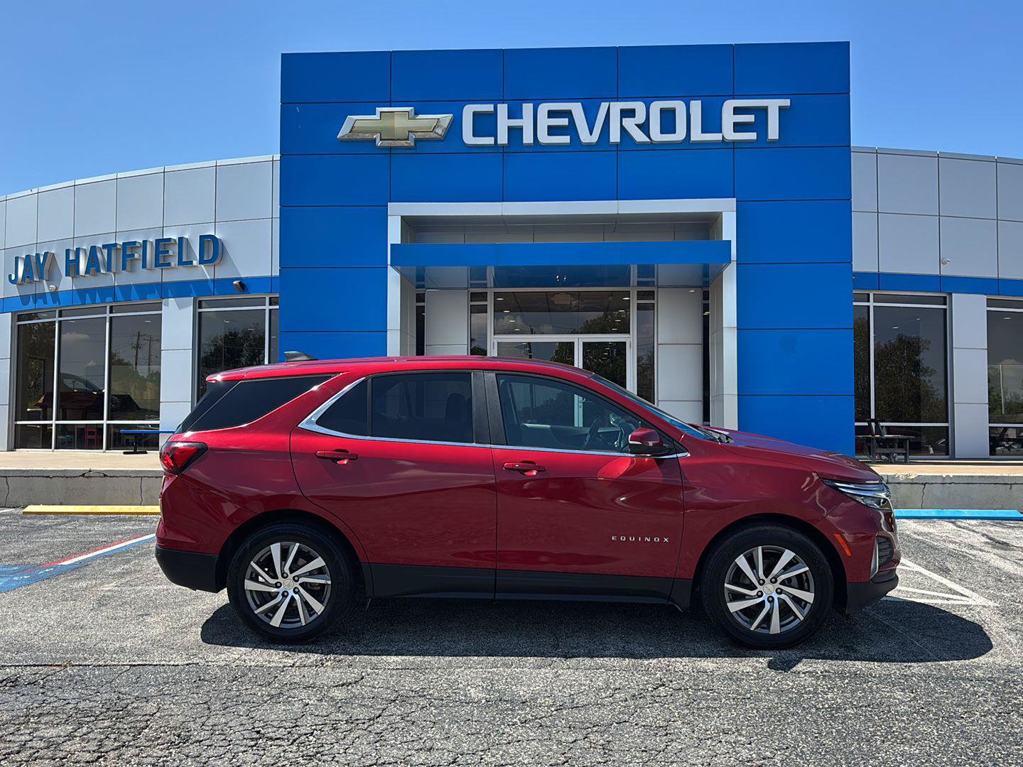 Used 2023 Chevrolet Equinox LT FWD image 1