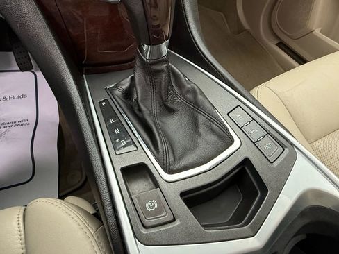 Used 2012 Cadillac SRX Luxury image 24