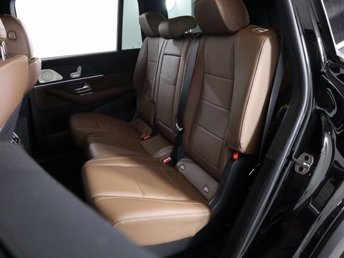 Certified 2025 Mercedes-Benz GLS 450 GLS 450 image 32