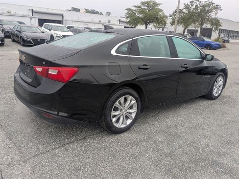 Used 2024 Chevrolet Malibu LT image 4