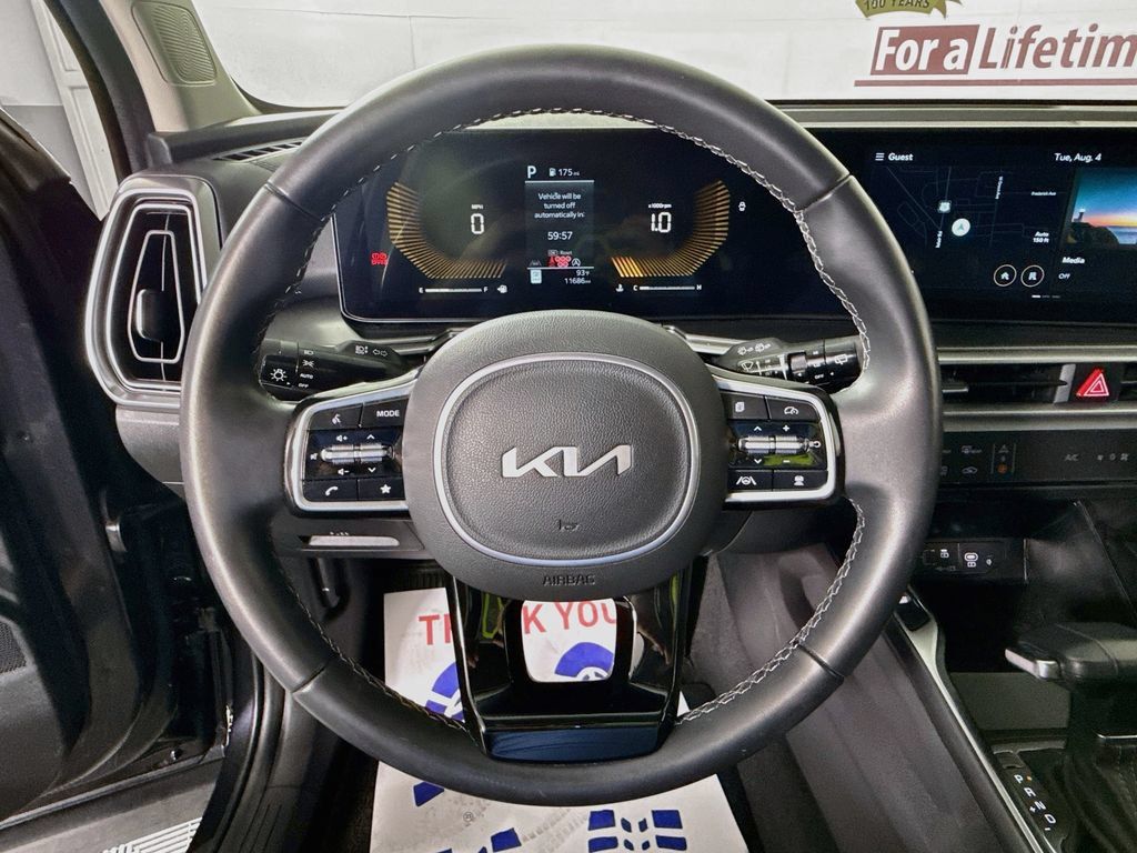 Certified 2025 Kia Sorento S AWD/4WD image 21