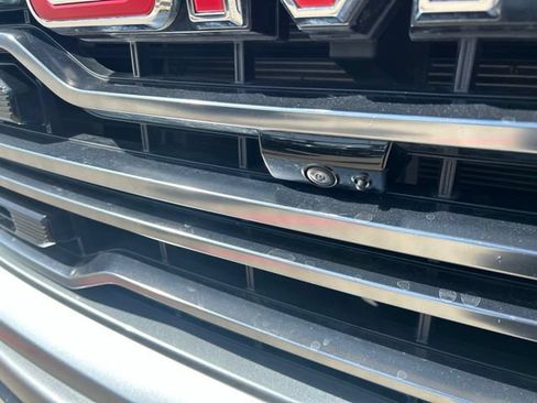 Used 2025 GMC Sierra 1500 AT4 w/ Technology Package AWD/4WD image 3