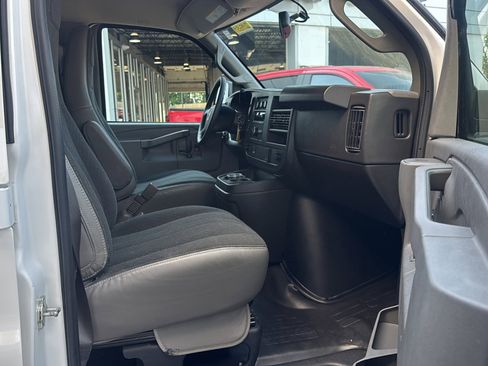Used 2024 GMC Savana 2500 w/ Driver Convenience Package RWD image 13