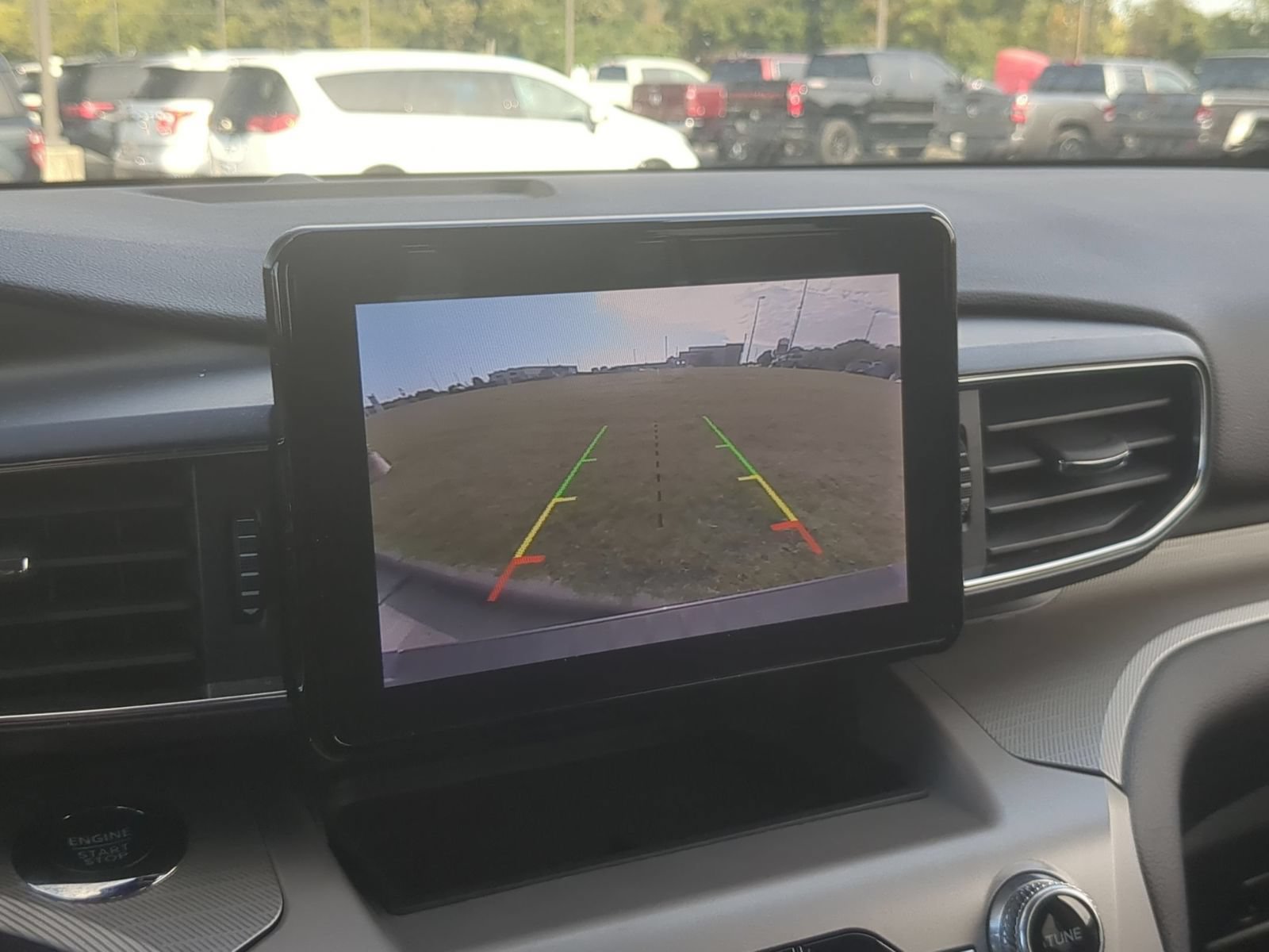 Used 2023 Ford Explorer XLT w/ Equipment Group 202A AWD/4WD image 23