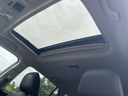 Used 2018 Subaru Outback 2.5i Limited AWD/4WD image 9