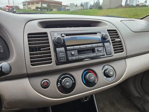 Used 2002 Toyota Camry LE image 13