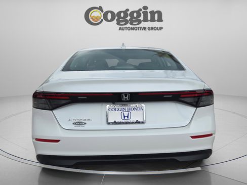 Used 2023 Honda Accord EX image 4