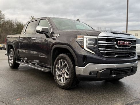 New 2026 GMC Sierra 1500 SLT image 3