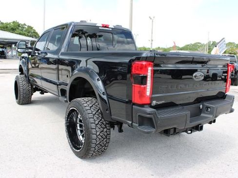 Used 2024 Ford F250 Lariat w/ Black Appearance Package AWD/4WD image 8