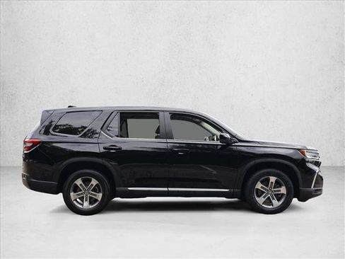 Used 2023 Honda Pilot EX-L image 4