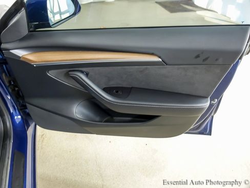 Used 2023 Tesla Model 3 Standard Range image 28