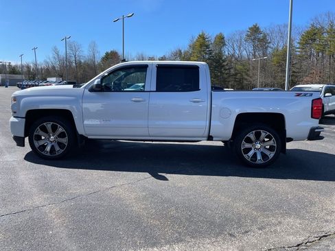 Used 2018 Chevrolet Silverado 1500 LT w/ All Star Edition image 3