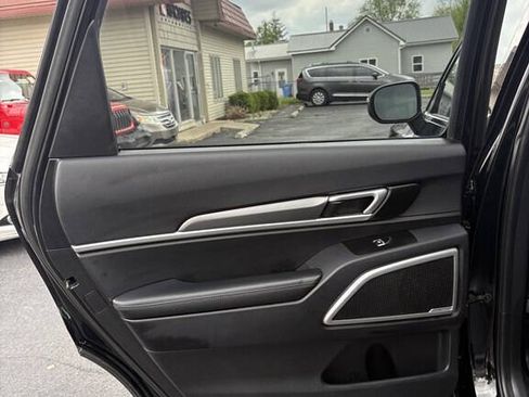Used 2021 Kia Telluride LX FWD image 30