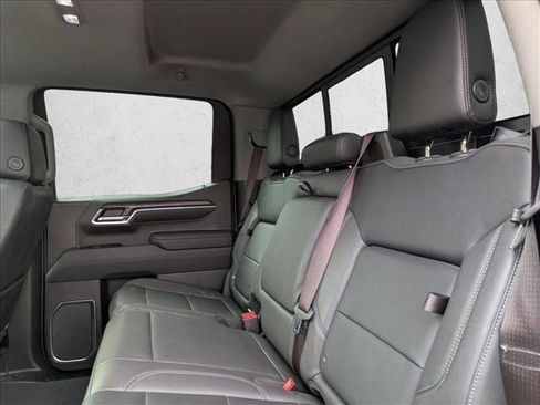 Used 2023 GMC Sierra 1500 SLT image 15