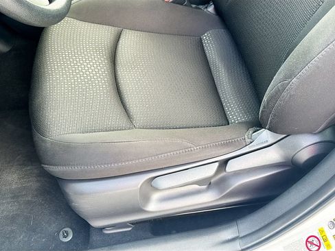 Used 2022 Toyota Prius LE FWD image 23