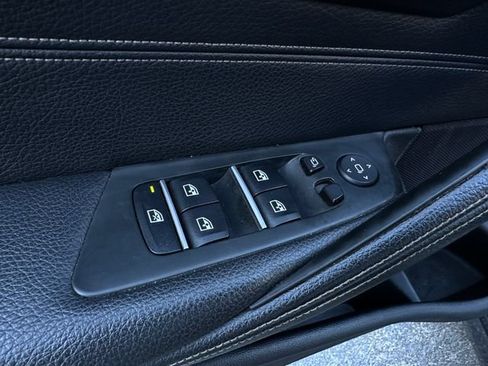 Used 2019 BMW 540i w/ Convenience Package RWD image 12