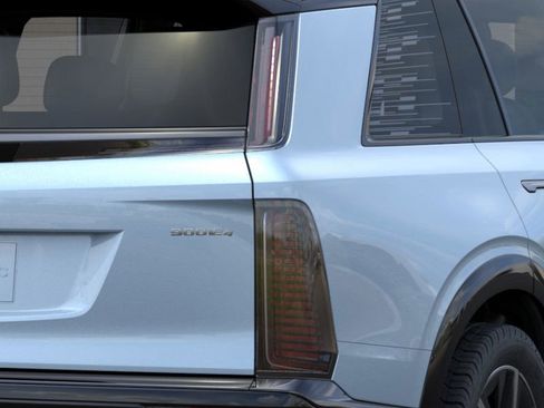 New 2026 Cadillac Vistiq Sport w/ LPO, Floor Liner Package image 13