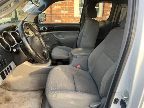 Used 2005 Toyota Tacoma Access 128 V6 Manual 4WD (Nat image 7