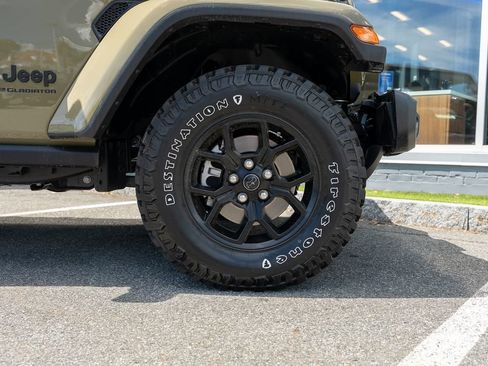 Used 2026 Jeep Gladiator Sport AWD/4WD image 11