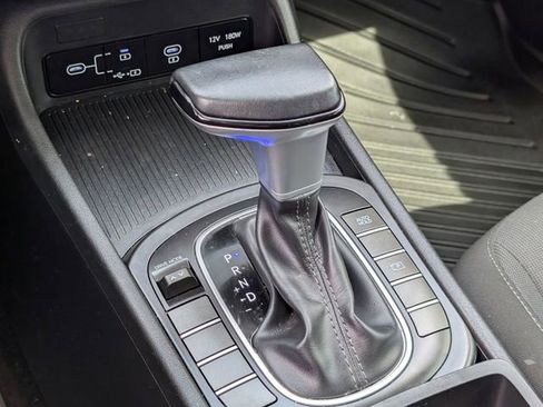 Used 2024 Hyundai Kona SEL image 18