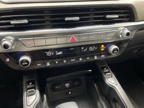 Used 2022 Kia Telluride EX w/ EX Premium Package image 16