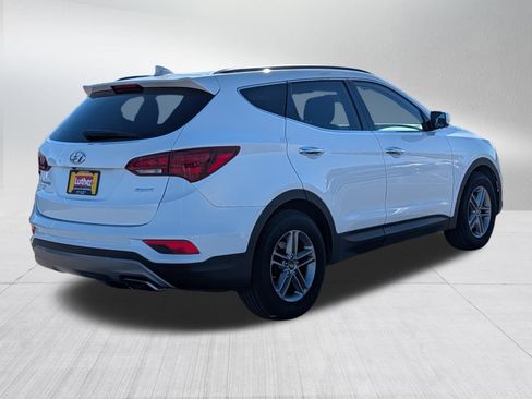Used 2017 Hyundai Santa Fe Sport image 7