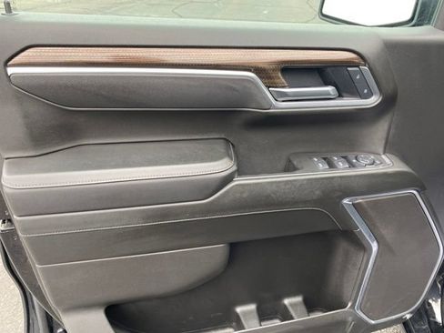 Certified 2025 Chevrolet Silverado 1500 LT AWD/4WD image 16