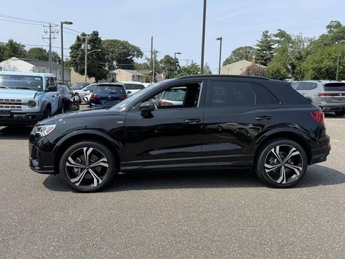 Used 2023 Audi Q3 2.0T Premium Plus w/ Premium Plus Package AWD/4WD image 2