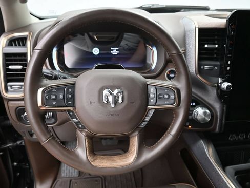 Used 2025 RAM 1500 Limited AWD/4WD image 18