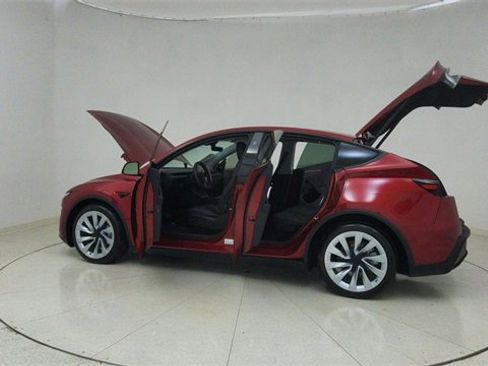 Used 2026 Tesla Model Y Long Range image 69