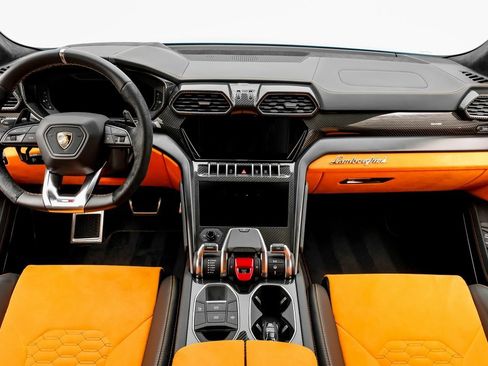 Used 2022 Lamborghini Urus image 12