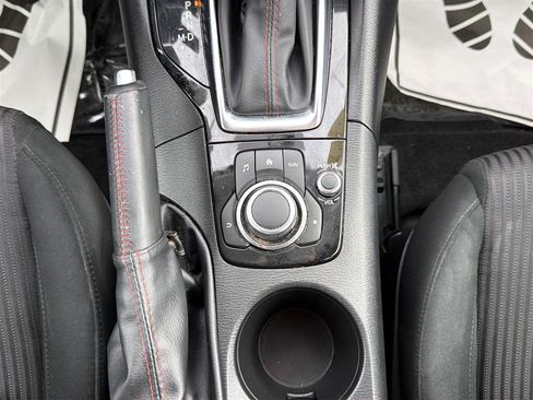 Used 2015 MAZDA MAZDA3 i Touring FWD image 19